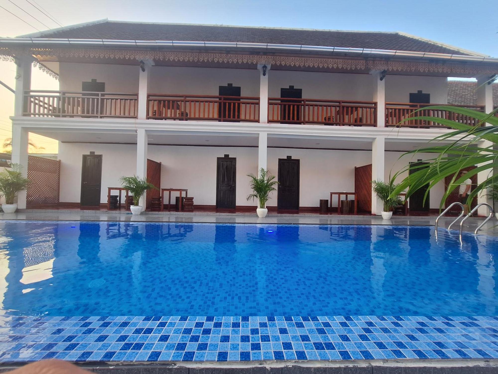 Luang Prabang Pavilion Hotel & Travel Экстерьер фото
