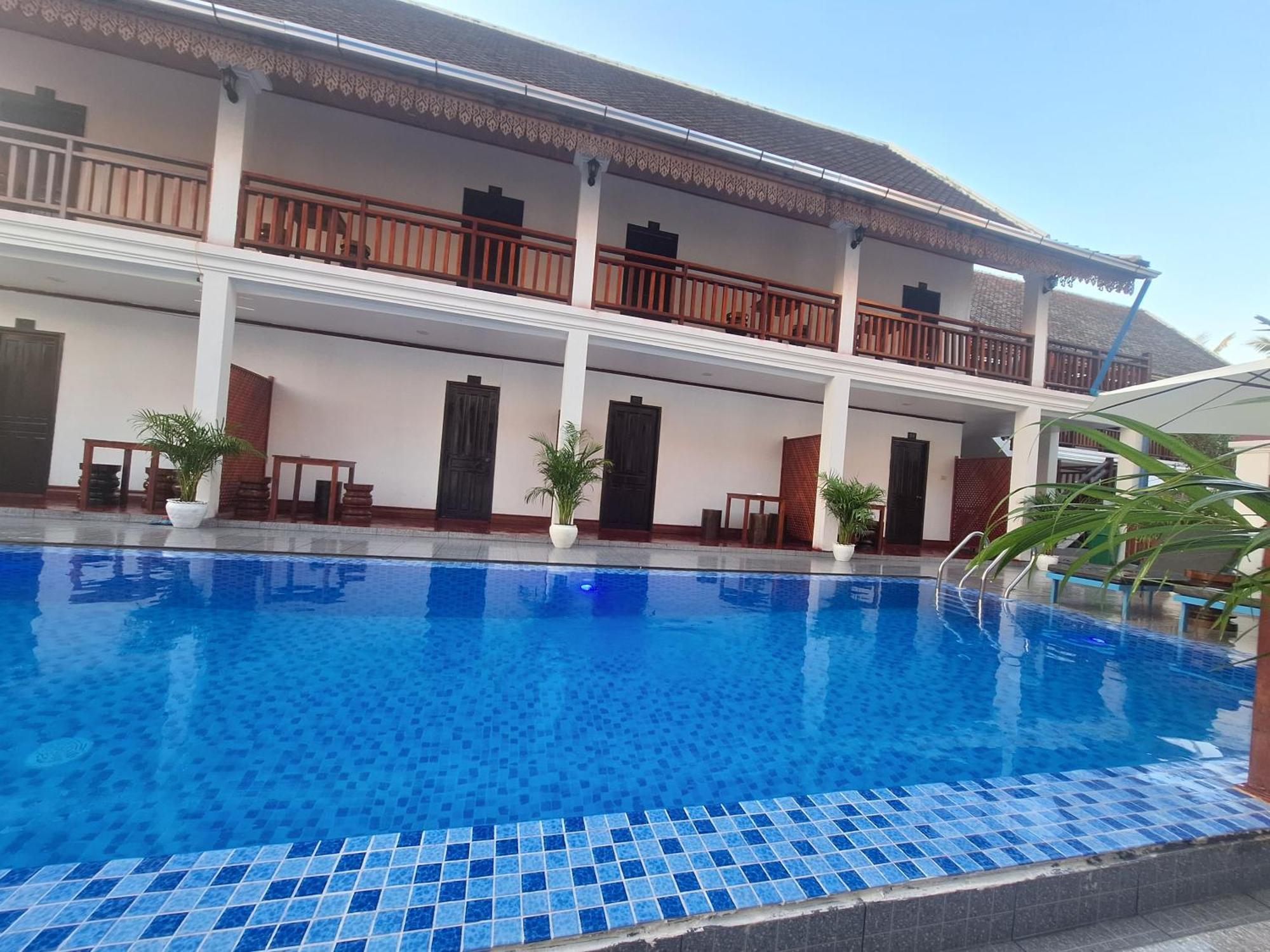 Luang Prabang Pavilion Hotel & Travel Экстерьер фото