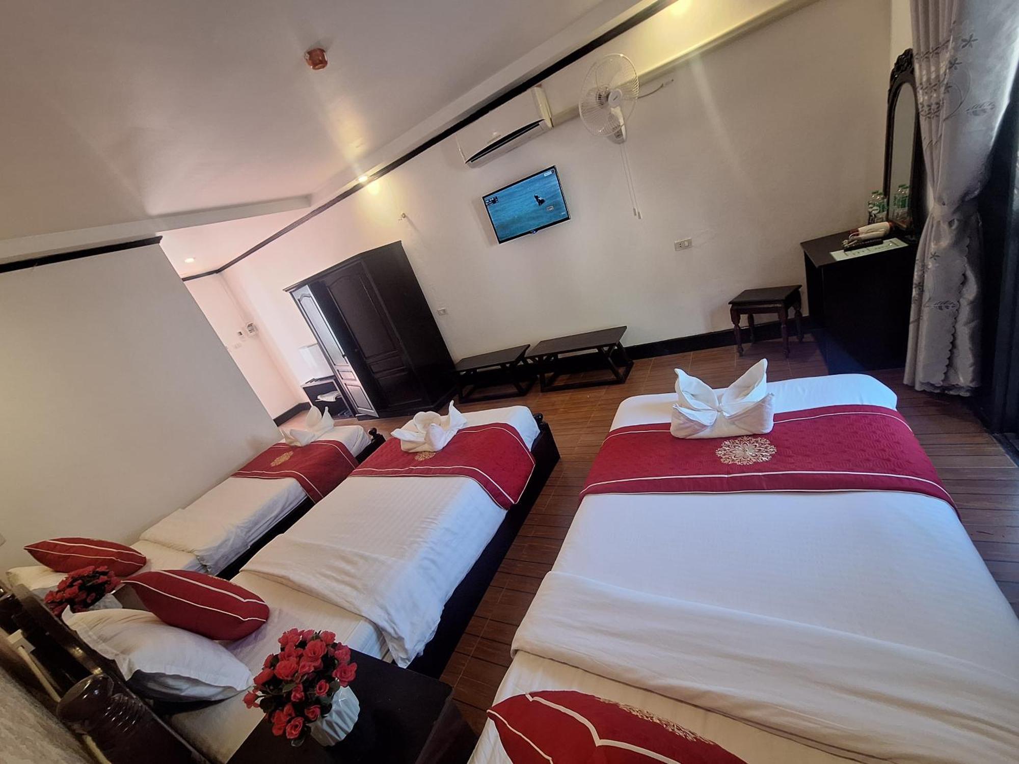 Luang Prabang Pavilion Hotel & Travel Экстерьер фото